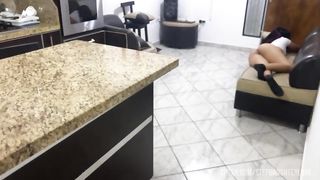 Mi Deliciosa Hijastra Descansando en el Mueble en Hilo con su Gran Culo Irresistible - Mi Padrastro me Vio en Hilo y cuando voltee me estaba Agarrando mis Nalgas