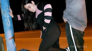 fodendo cu da casada no ponto de onibus! corno ligou bem na hora H, voltou para o corno gozada e de cuzinho aberto!