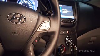 Fui pedir informacao e tirei pau pra fora e me masturbei!