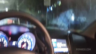 Fui pedir informacao e tirei pau pra fora e me masturbei!