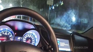 Fui pedir informacao e tirei pau pra fora e me masturbei!