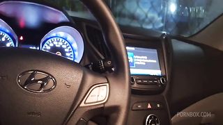 Fui pedir informacao e tirei pau pra fora e me masturbei!