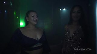 Minhas amigas sao muito safadas, quiseram gozar na balada