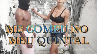 Boy me fode a Daniela Santos no quintal de casa.