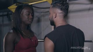 EU LEVEI O CARINHA PRO QUARTINHO NO FUNDO DA MINHA ACADEMIA E ELE ME DEU PROTEINA PURA DIRETO DA FONTE - FERNANDA CHOCOLATTE E OSCAR LUZ