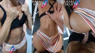 Estava arrumando casa com um shortinho bem curtinho e o maridao nao deu conta de ficar so olhando e me fedeu gostoso