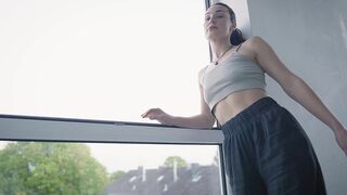 FORMER CATWALK MODEL TANYA CAUGHT IN PUBLIC!
