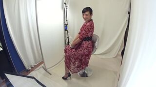 娘の結婚式帰りの若妻がカメラマンに誘われ1年ぶりの性行為 PART1