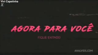 A comedia do porno, vivi capetinha fez os machos de escravo sexual.
