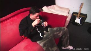 Smutty wife allows a hardcore nailing in the kitchen