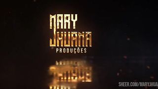 Coloquei o plug no banheiro da academia - Mary Jhuana