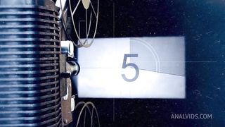 Suellen Santos - security camera films married