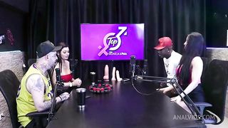 Negro beija duas mulheres cheias de tesao - Jefao Oficial e Karen Oliver (Casal Porra Loka)