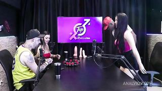 Negro beija duas mulheres cheias de tesao - Jefao Oficial e Karen Oliver (Casal Porra Loka)