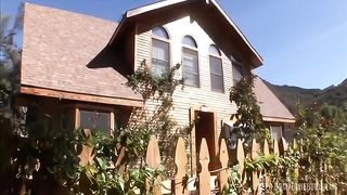 Sammie Rhodes, Mikayla Mendez, Riley Evans Have A Lesbian Threesome