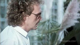 Set of a lesbo scene with Milly D’abbraccio and Blondie in a Threesome with 2 men