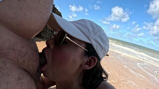 MAYA HYUGA DANDO O CUZINHO NA PRAIA DE TAMBABA NA PARAIBA