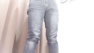 ＜個人撮影＞※試着室でオナニーするえっちな女子◯生。