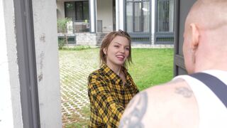HORNY HOUSEWIFE ASHBY WINTER SEDUCED THE GARDENER SAM GARRO – WET T-SHIRT LEADS TO HOT SEX