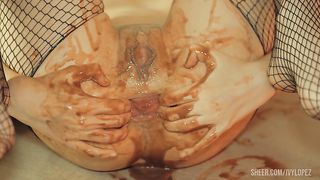 Ivy and the Anal Chocolate Factory (Amateur, Teen, Gape, Farts, Doggystyle, Big Dildo, Intense anal, Orgasm, Fisting, Wet pussy)