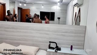 Bastidores da primeira vez no porno do casal Rafal e Jani com muito anal e bi feminino com Pricilla Diabinha