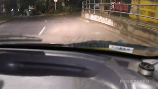 my husband finger fucks my pussy in a taxicab and i put my ass in the window