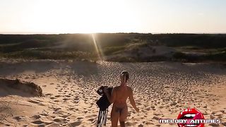 A GOSTOSA MAIS SAPECA ACARICIANDO SUA GRANDE BUCETA ROSADA NA PRAIA DO CAMPECHE FLORIANOPOLIS-SC / MELODY ANTUNES COMPLETO