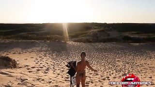 A GOSTOSA MAIS SAPECA ACARICIANDO SUA GRANDE BUCETA ROSADA NA PRAIA DO CAMPECHE FLORIANOPOLIS-SC / MELODY ANTUNES COMPLETO