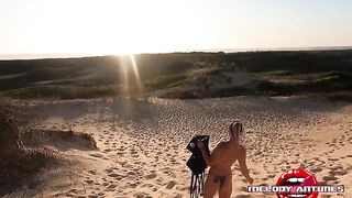 A GOSTOSA MAIS SAPECA ACARICIANDO SUA GRANDE BUCETA ROSADA NA PRAIA DO CAMPECHE FLORIANOPOLIS-SC / MELODY ANTUNES COMPLETO