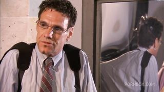 Jessi Summers Enjoys Making Her Man Cum