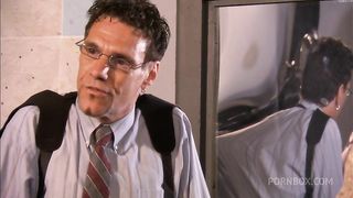 Jessi Summers Enjoys Making Her Man Cum