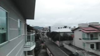 Aquela aprontada com as amigas muito sexo na ilha da magia