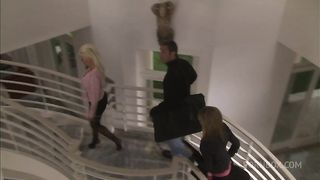 Candy Lee Gets A Massive Facial After Fucking A Well Hung Stud On The Couch