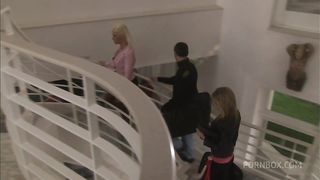 Candy Lee Gets A Massive Facial After Fucking A Well Hung Stud On The Couch