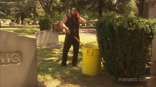 Naughty Couple Enjoys Historical Role Play And Fuck In An Enchanted Garden