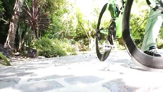 WHO WANTS TO POUND BIG ROUND BOOTY OF GIGI LOREN WE BET YOU DO