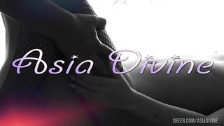 Il padre del mio ragazzo mi ha scopato alla pecorina di nascosto - Asia Divine