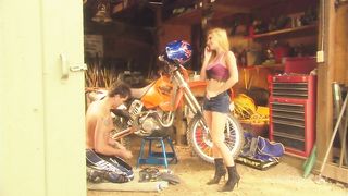 Dominica Leoni Gets Fucked In The Garage