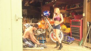 Dominica Leoni Gets Fucked In The Garage
