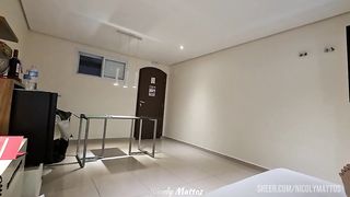 Sou uma putinha que adora realizar fetishe enfia o pau gostoso em mim