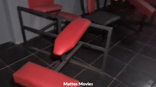 Risadas e gozadas bastidores da casa de swing Code Club com as gostosas Marcella Schultz e Nicoly Mattos