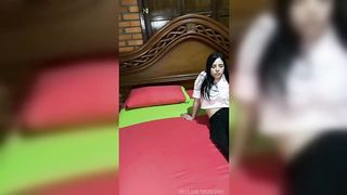 Follando Mientras Mis Padres Estan En La Tv