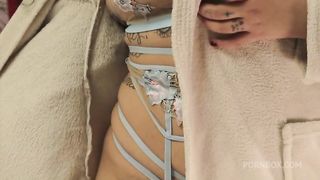 Agatha Ludovino tem uma bunda enorme e um cuzinho apertado