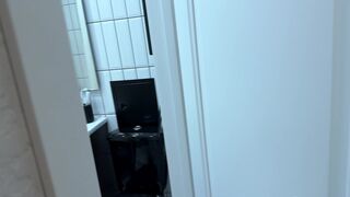 FRIEND’S WIFE DROPPED TO HER KNEES IN THE BATHROOM AND SUCKED ME LIKE A PRO