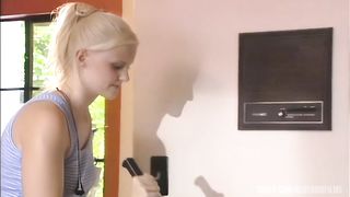 Hannah Harper Is A Blonde Slut Who Likes To Take Hard Cock Up The Ass