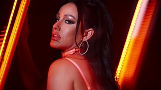 JENNIFER WHITE 11-ON-1 BLOWBANG FEATURING APOLLO BANKS, DAN DAMAGE, DONNY SINS, EDDIE JAYE, HOLLYWOOD CASH, KRIS KIXXX, LAWSON JONES, MUSA PHOENIX, NADE NASTY, SCOTTY P, TYRONE LOVE