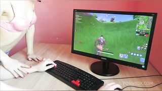 Stepsister Offers Anal Instead Of Fortnite Game