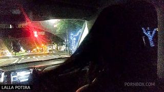 Chupei o Uber e dei a buceta no meio da rua, claro que o CORNO so ficou assistindo!!! Dessa vez foi dia de aprontar nas ruas do PARANA