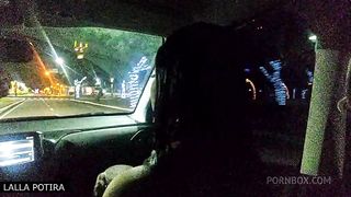 Chupei o Uber e dei a buceta no meio da rua, claro que o CORNO so ficou assistindo!!! Dessa vez foi dia de aprontar nas ruas do PARANA