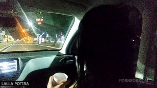 Chupei o Uber e dei a buceta no meio da rua, claro que o CORNO so ficou assistindo!!! Dessa vez foi dia de aprontar nas ruas do PARANA